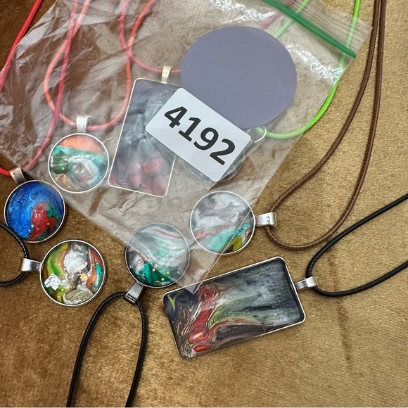 Pendant Necklaces Jewelry 8 Piece Lot OOAK HANDMADE Hand Painted signed 5517 - Picture 7 of 8
